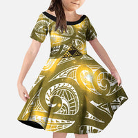 Matariki New Zealand Family Matching Long Sleeve Bodycon Dress and Hawaiian Shirt NZ Niho Taniwha Maori New Year Yellow Galaxy LT14 Daughter's Dress Yellow - Polynesian Pride