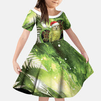 Kakapo New Zealand Christmas In July Kid Short Sleeve Dress NZ Aroha Koru Fern Marble Vibes LT14 KID Green - Polynesian Pride