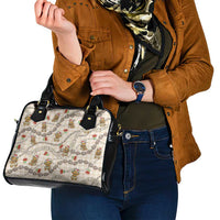 Beige Palaka Hawaii Mele Kalikimaka Shoulder Handbag Ohia Lehua Shell Leis Funny Gingerbread Santa - Polynesian Pride