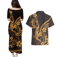 Gold Black Aloha Hawaii Couples Matching Puletasi and Hawaiian Shirt Polynesian Shark Tattoo With Plumeria - Polynesian Pride