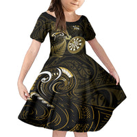 New Zealand Darts Family Matching Short Sleeve Bodycon Dress and Hawaiian Shirt Happiness Is A Tight Threesome Maori Gold LT14 Daughter's Dress Gold - Polynesian Pride