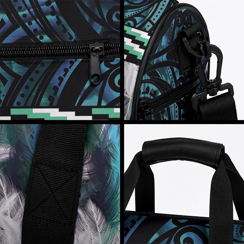 Turquoise Traditional Cloak Aotearoa Duffle Bag Maori Paua Shell Korowai Pattern LT14 - Polynesian Pride