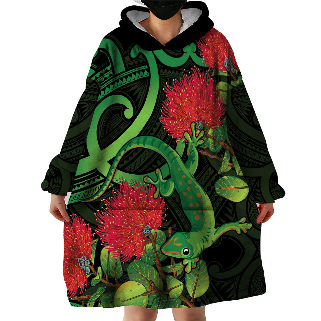 New Zealand Gecko Wearable Blanket Hoodie Aotearoa Maori With Pohutukawa Flowers LT14 - Polynesian Pride