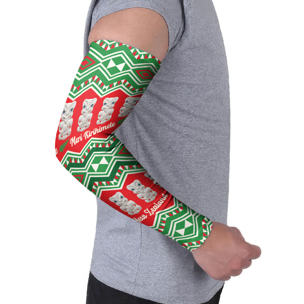 New Zealand Christmas In July Arm Sleeves Meri Kirihimete Hei Tiki Taniko Motifs Seamless LT14 - Polynesian Pride