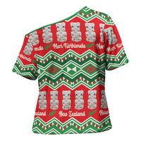 New Zealand Christmas In July Cross Shoulder Shirt Meri Kirihimete Hei Tiki Taniko Motifs Seamless LT14 - Polynesian Pride