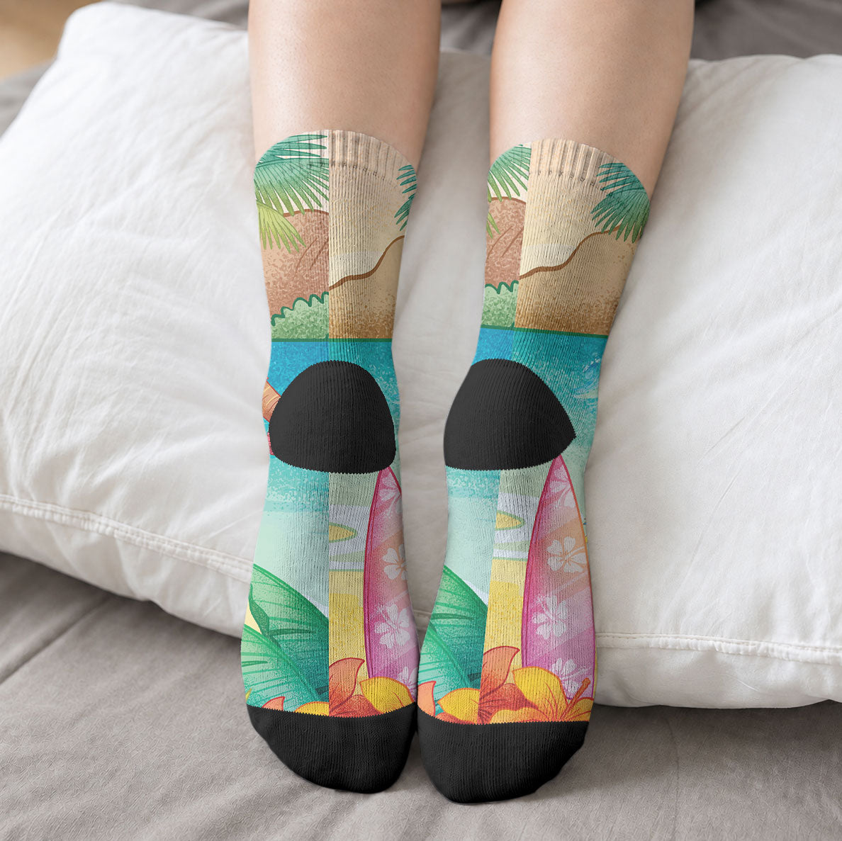 Surfing Paradise Hawaii Crew Socks Tropical Flowers Beachy Vibes LT14 - Polynesian Pride