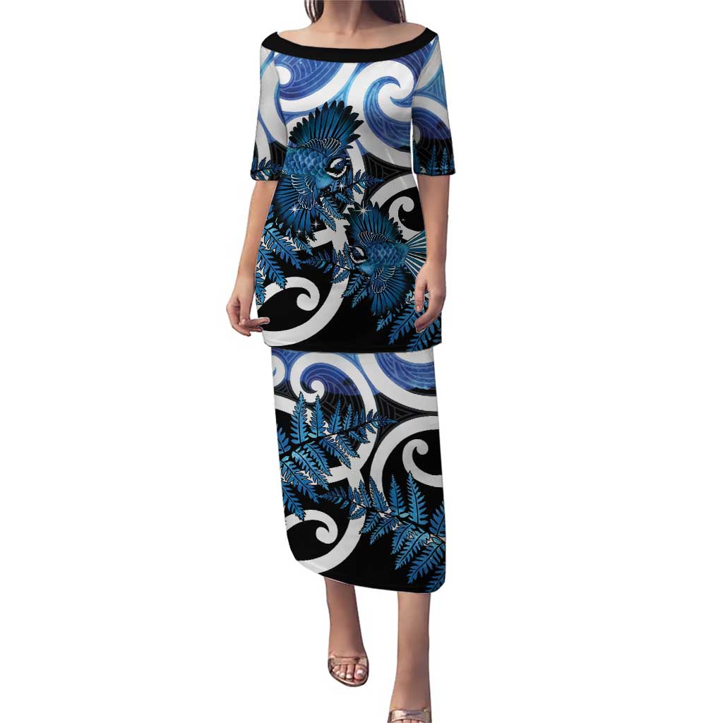 Piwakawaka New Zealand Matariki Family Matching Puletasi and Hawaiian Shirt Maori New Year Silver Fern Blue Galaxy LT14 Mom's Dress Blue - Polynesian Pride