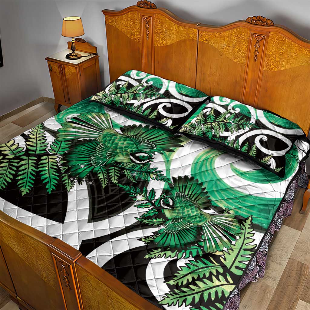 Piwakawaka New Zealand Matariki Quilt Bed Set Maori New Year Silver Fern Green Galaxy