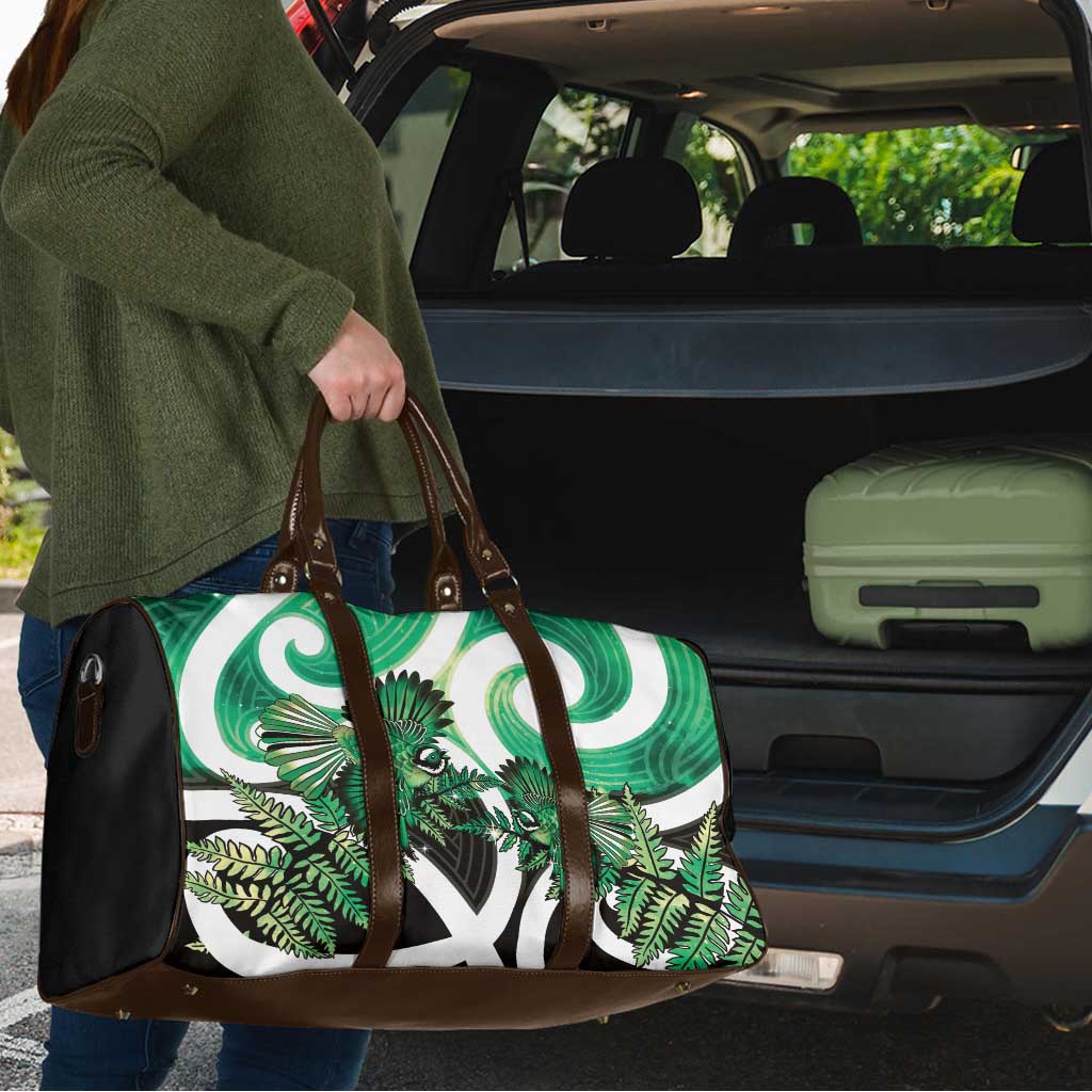 Piwakawaka New Zealand Matariki Travel Bag Maori New Year Silver Fern Green Galaxy LT14 - Polynesian Pride