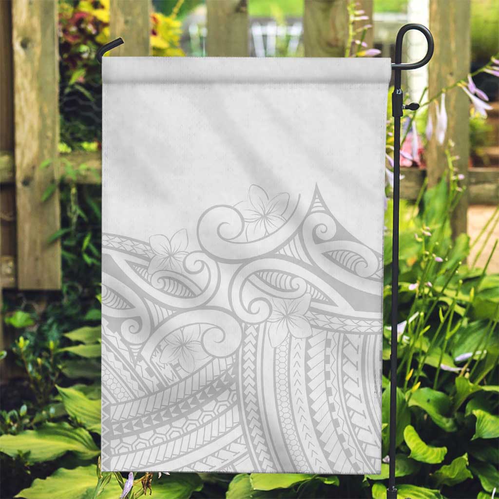 Polynesia White Sunday Garden Flag Plumeria Polynesian Tribal Grey Color - Polynesian Pride