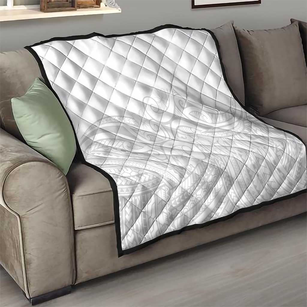 Polynesia White Sunday Quilt Plumeria Polynesian Tribal Grey Color - Polynesian Pride