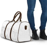 Polynesia White Sunday Travel Bag Plumeria Polynesian Tribal Grey Color - Polynesian Pride
