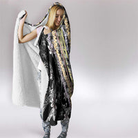 Black Palaka Hawaii Leis Hooded Blanket Hawaiian-plaid Elegant Tropical Vibes - Polynesian Pride