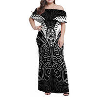 Kia Kaha Te Reo Maori Family Matching Off Shoulder Maxi Dress and Hawaiian Shirt Aotearoa Hei Tiki With Hongi LT14 Mom's Dress Black - Polynesian Pride