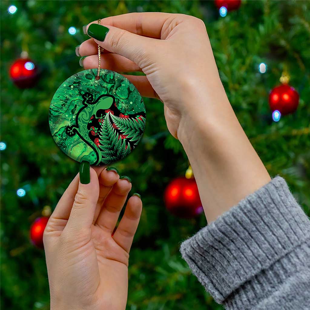 New Zealand Gecko Christmas Ceramic Ornament Meri Kirihimete Paua Shell Mix Pohutukawa