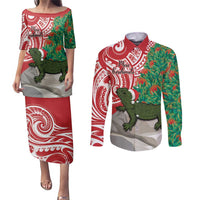 Personalised New Zealand Tuatara Christmas Couples Matching Puletasi and Long Sleeve Button Shirt Meri Kirihimete Aotearoa Maori Mix Pohutukawa LT14 Red - Polynesian Pride