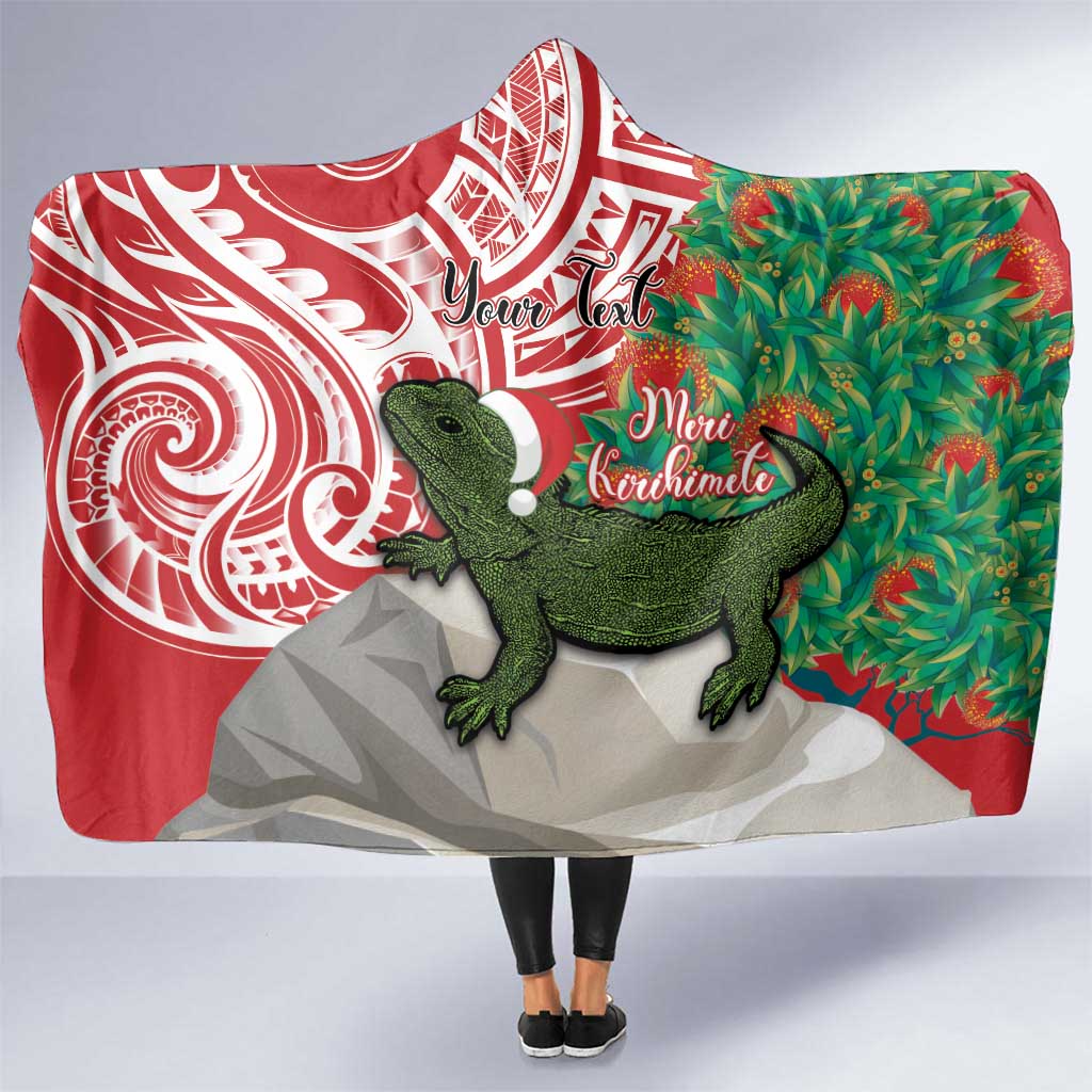 Personalised New Zealand Tuatara Christmas Hooded Blanket Meri Kirihimete Aotearoa Maori Mix Pohutukawa LT14 One Size Red - Polynesian Pride