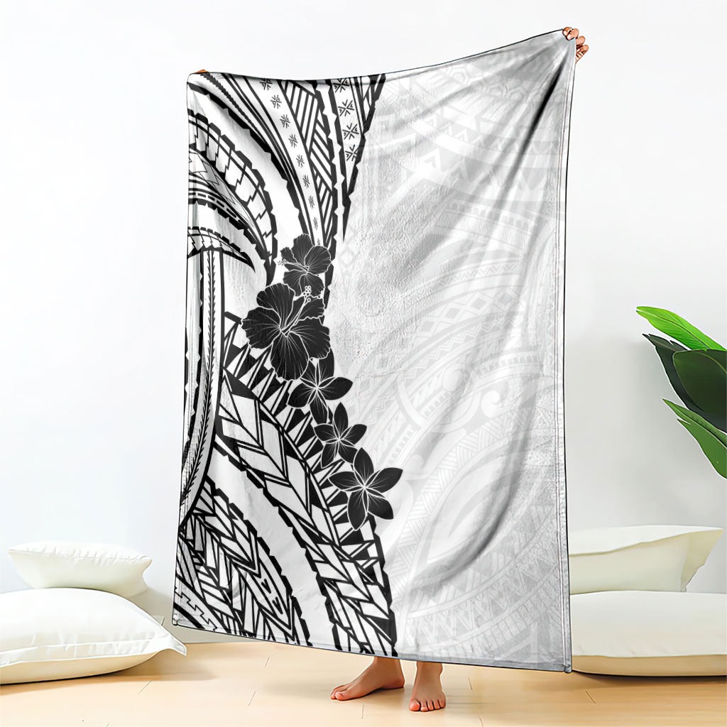 Black White Polynesia Tropical Flowers Blanket