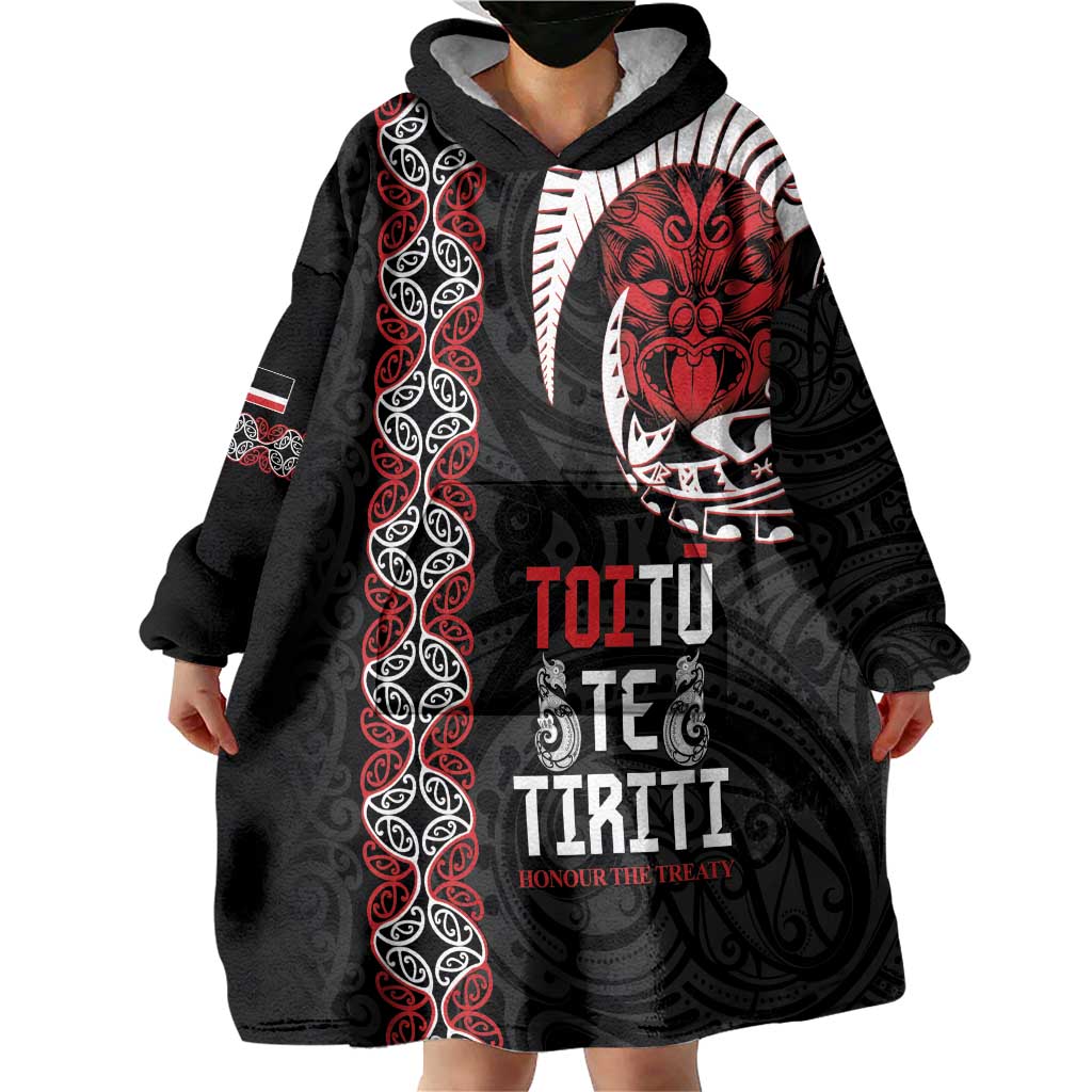 Aotearoa Toitu Te Tiriti Wearable Blanket Hoodie Honour The Treaty Maori Haka LT14 - Polynesian Pride