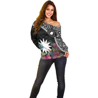 Black Nauru Off Shoulder Sweater Naoero Map With Polynesian Tropical Flowers LT14 - Polynesian Pride