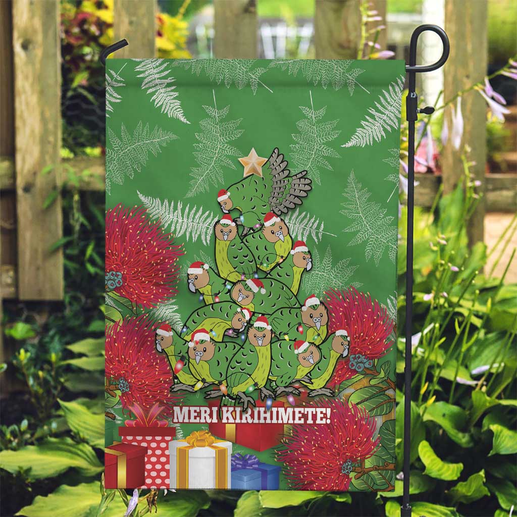 Kakapo New Zealand Christmas Garden Flag Meri Kirihimete Pohutukawa - Green Color LT14 Garden Flag Green - Polynesian Pride