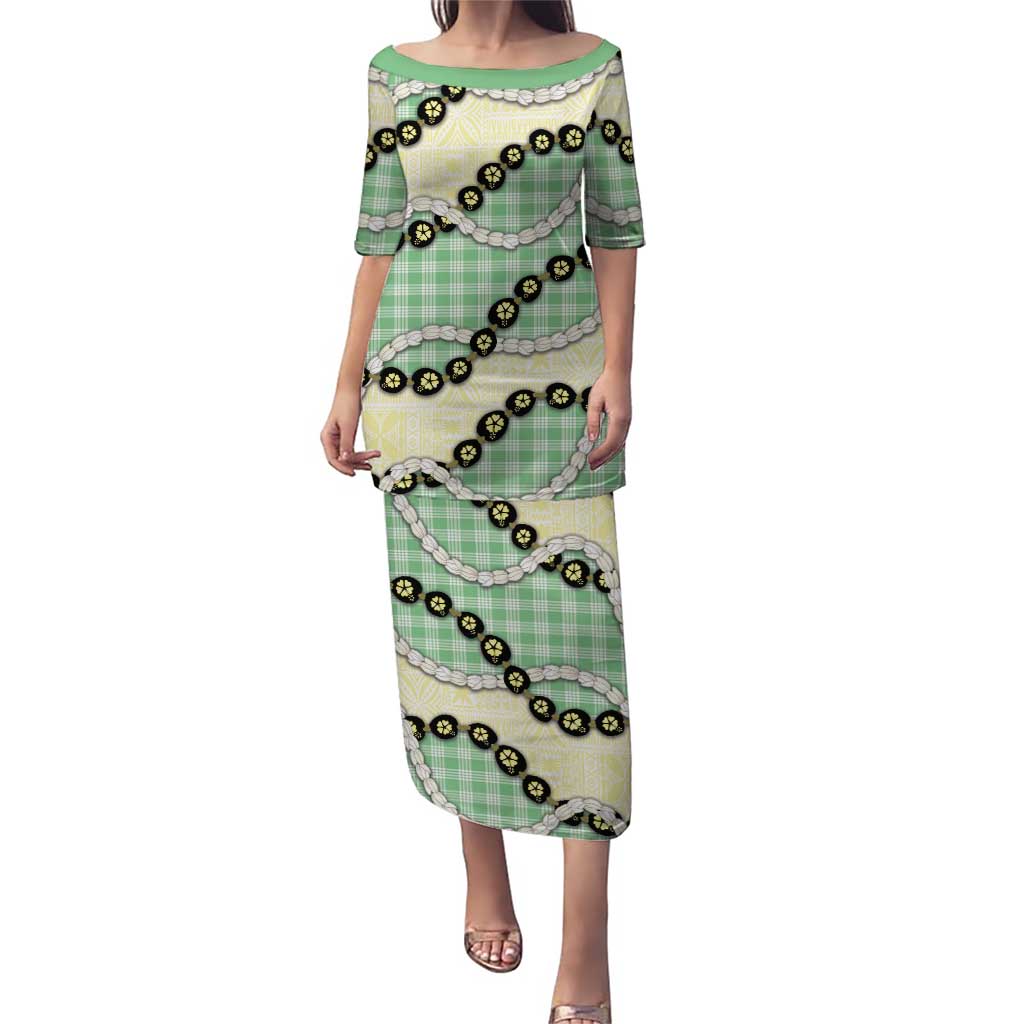 Green Palaka Hawaii Family Matching Puletasi and Hawaiian Shirt Kukui Nut Pikake Lei Hawaiian Tapa Pattern - Polynesian Pride