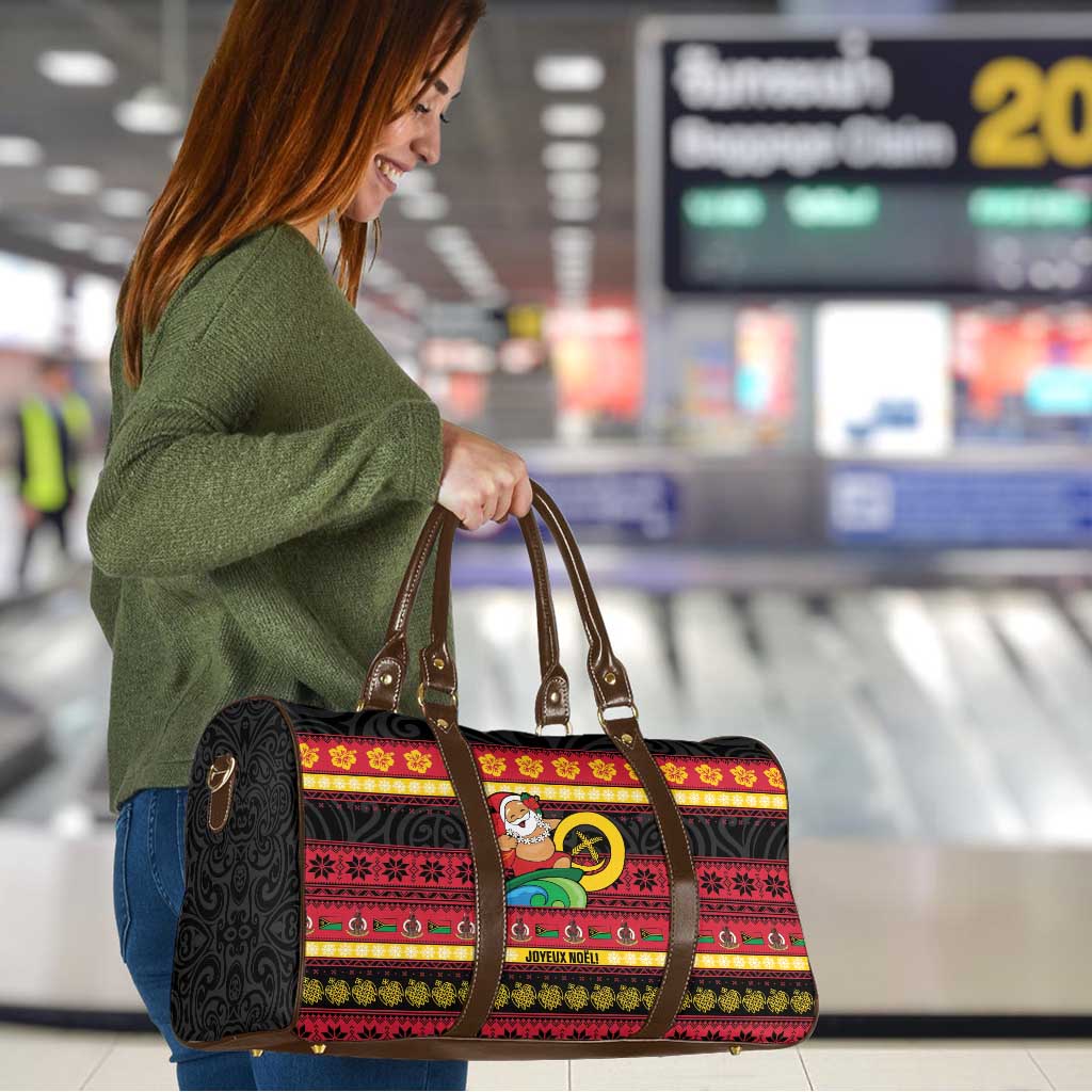 Vanuatu Christmas Travel Bag Joyeux Noel Surfing Santa With Boar Tusk - Polynesian Pride