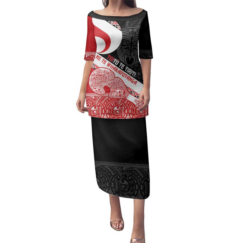 Toitu Te Tiriti Me Te Whakaputanga Family Matching Puletasi and Hawaiian Shirt Maori Wahaika With Haka Face LT14 Mom's Dress Red - Polynesian Pride
