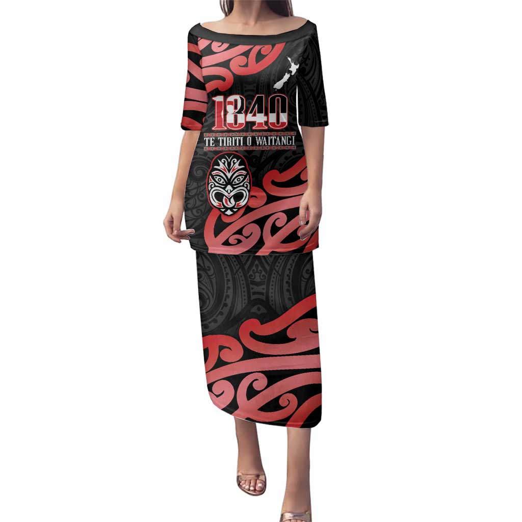 New Zealand 1840 Waitangi Day Family Matching Puletasi and Hawaiian Shirt Aotearoa Haka Mask - Red Version LT14 Mom's Dress Red - Polynesian Pride