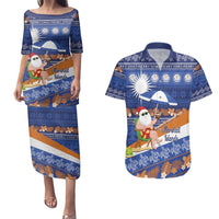 Marshall Islands Christmas Couples Matching Puletasi and Hawaiian Shirt Beachy Santa Monono ilo raaneoan Nejin - Polynesian Pride