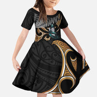 Aotearoa Kowhai Tui Bird Family Matching Off Shoulder Maxi Dress and Hawaiian Shirt Maori Ngaru With Silver Fern LT14 Daughter's Dress Black - Polynesian Pride