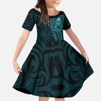 New Zealand Skull Darts Family Matching Off The Shoulder Long Sleeve Dress and Hawaiian Shirt Aotearoa Maori Chest Tattoo Stylized Teal LT14 Daughter's Dress Teal - Polynesian Pride
