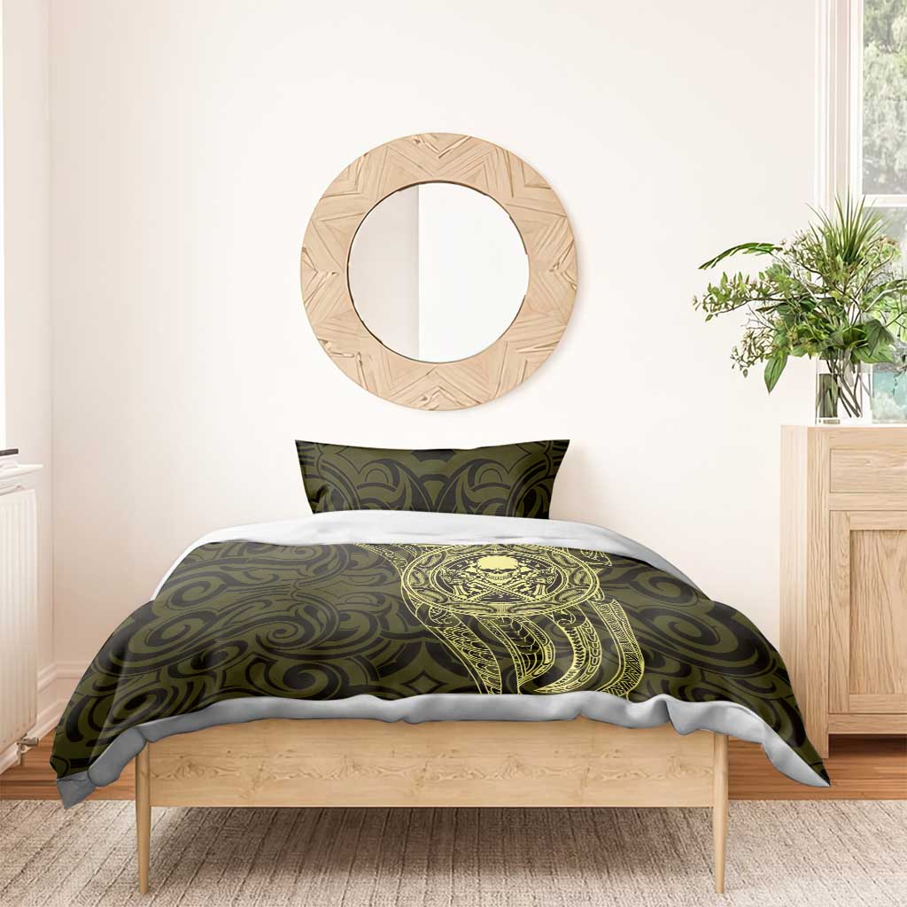 New Zealand Skull Darts Bedding Set Aotearoa Maori Chest Tattoo Stylized Gold - Polynesian Pride