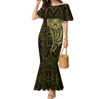 New Zealand Skull Darts Family Matching Mermaid Dress and Hawaiian Shirt Aotearoa Maori Chest Tattoo Stylized Gold LT14 Mom's Dress Gold - Polynesian Pride