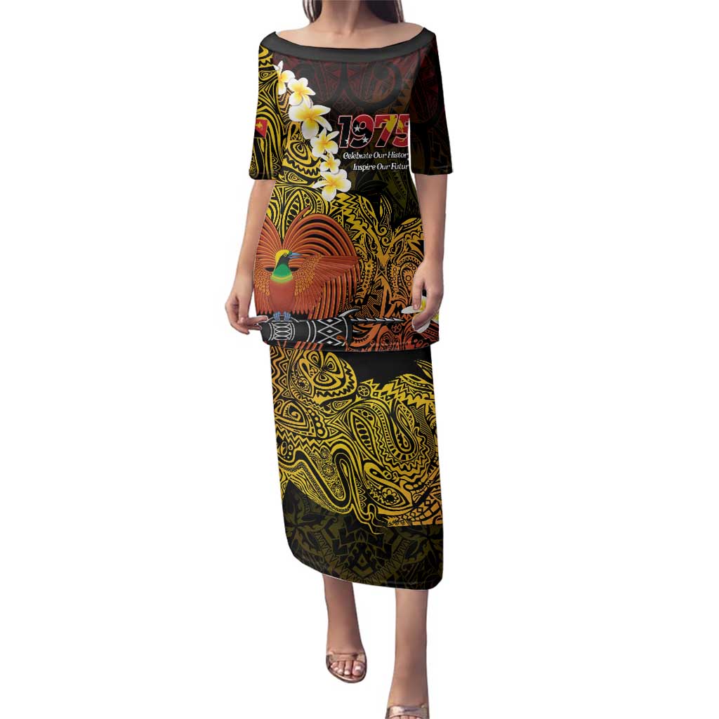 Papua New Guinea 1975 Family Matching Puletasi and Hawaiian Shirt Create Our History Inspire Our Future LT14 Mom's Dress Black - Polynesian Pride