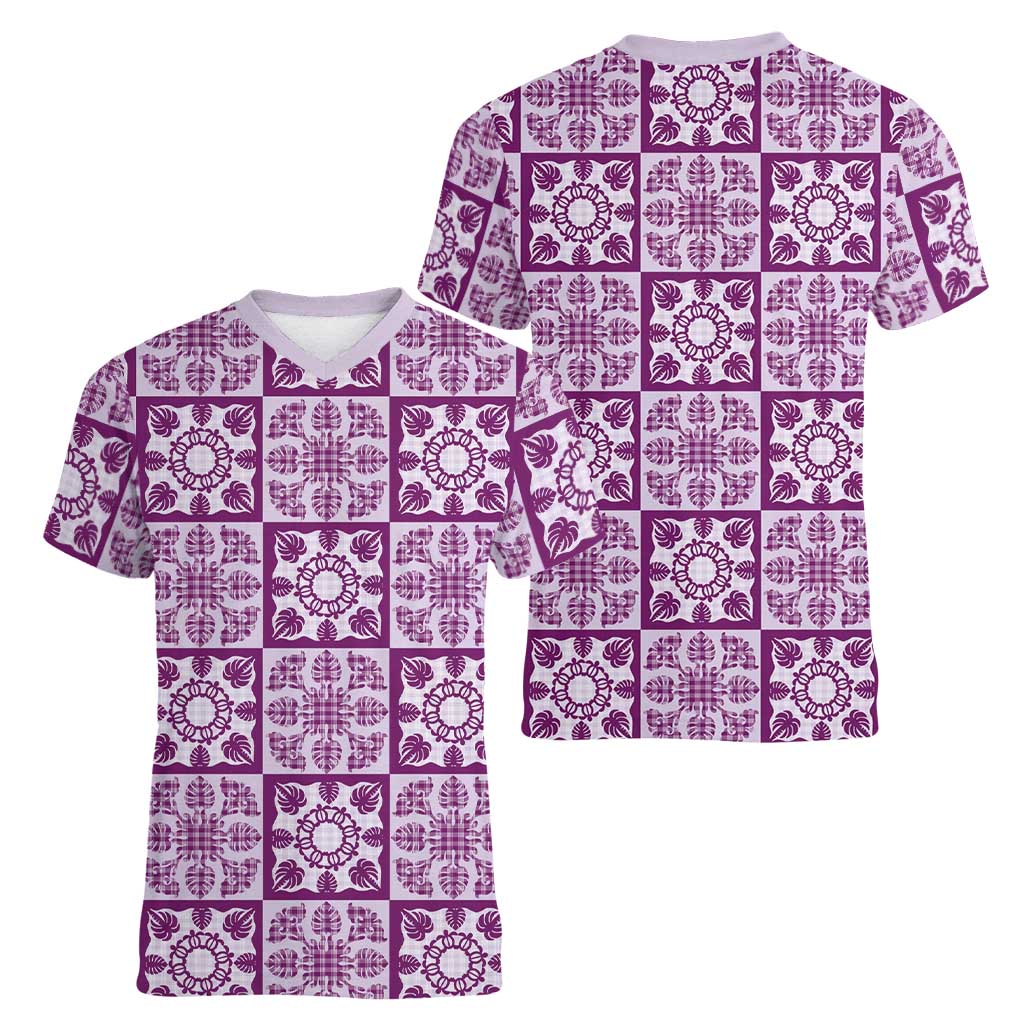 Poni Palaka Quilt Hawaii Women V-Neck T-Shirt Hawaiian Tropical Monstera Sea Turtle