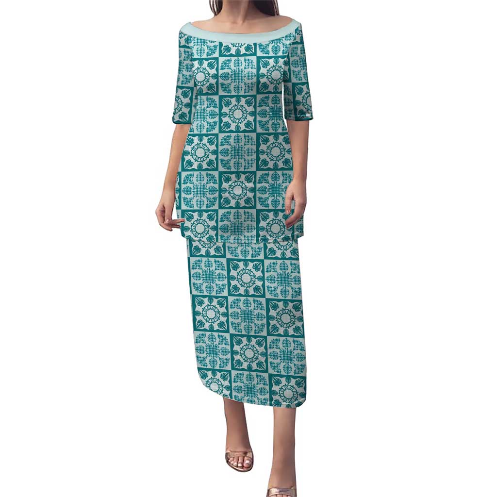 Cyan Palaka Quilt Hawaii Family Matching Puletasi and Hawaiian Shirt Hawaiian Tropical Monstera Sea Turtle LT14 Mom's Dress Cyan - Polynesian Pride