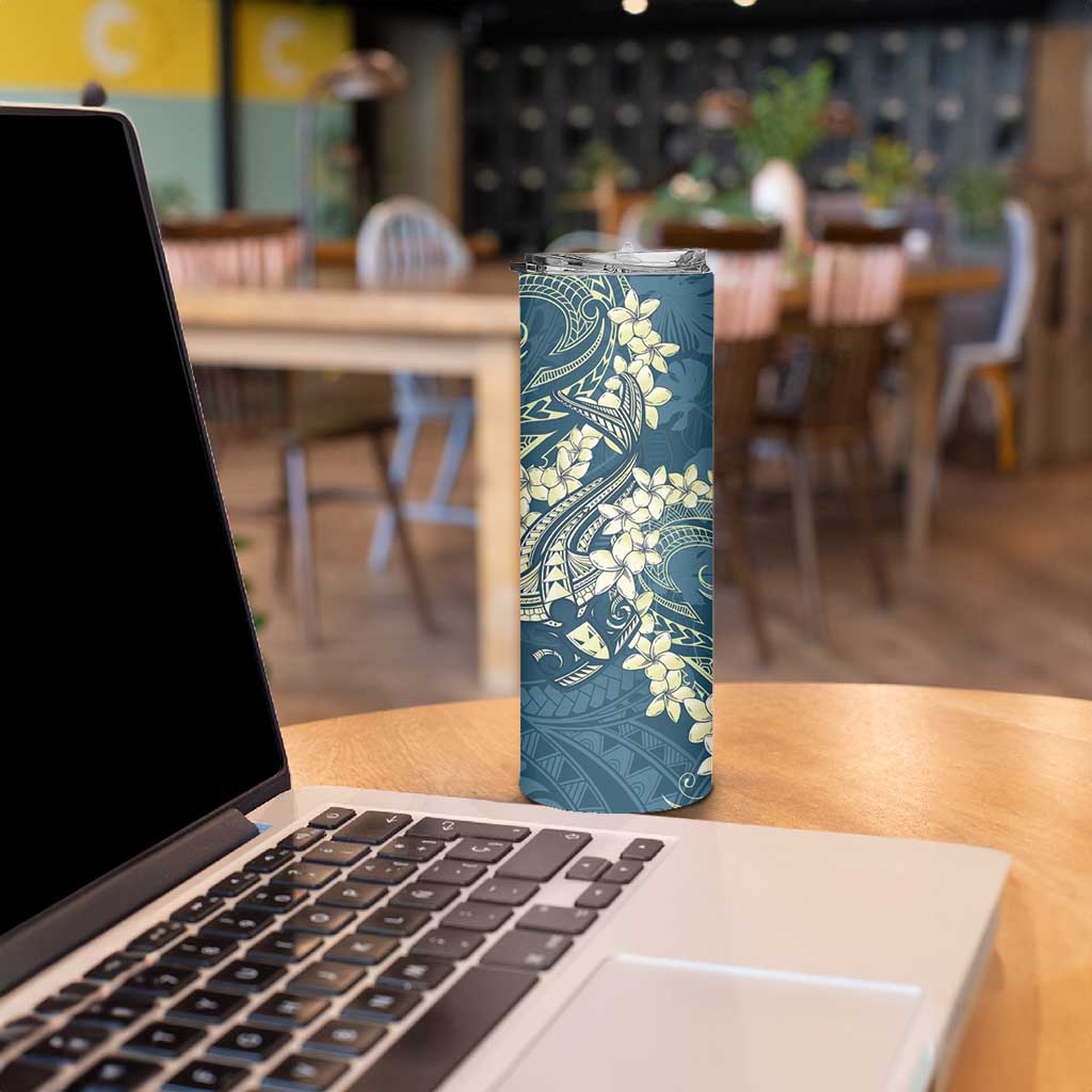 Cyan Polynesia Hammerhead Shark Tattoo With Plumeria Lei Skinny Tumbler