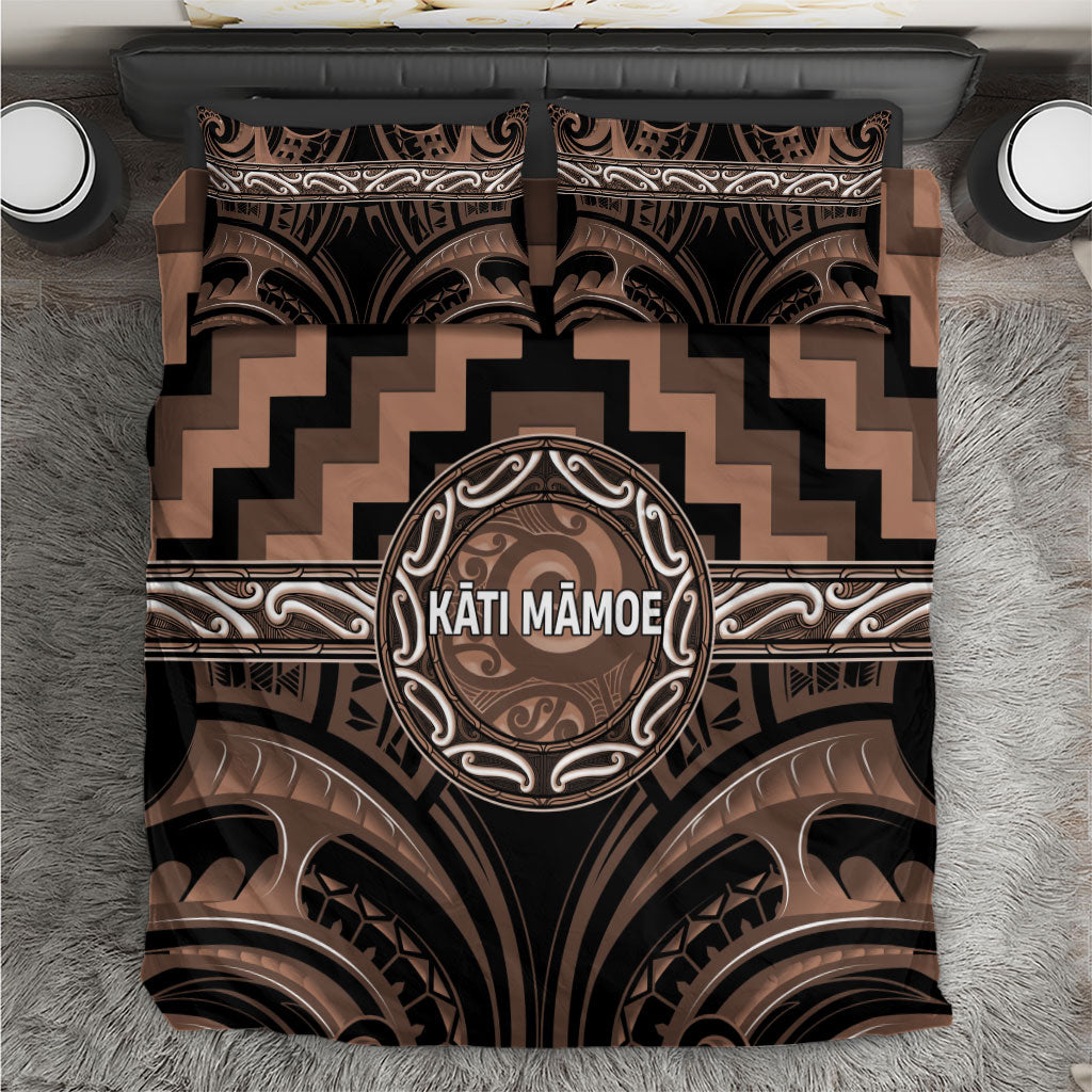 Aotearoa Kati Mamoe Bedding Set Maori Iwi Poutama Puhoro Tattoo LT14 Brown - Polynesian Pride
