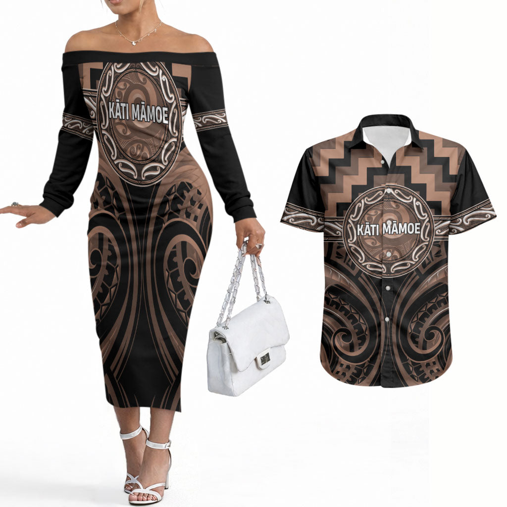 Aotearoa Kati Mamoe Personalised Couples Matching Off The Shoulder Long Sleeve Dress and Hawaiian Shirt Maori Iwi Poutama Puhoro Tattoo LT14 Brown - Polynesian Pride