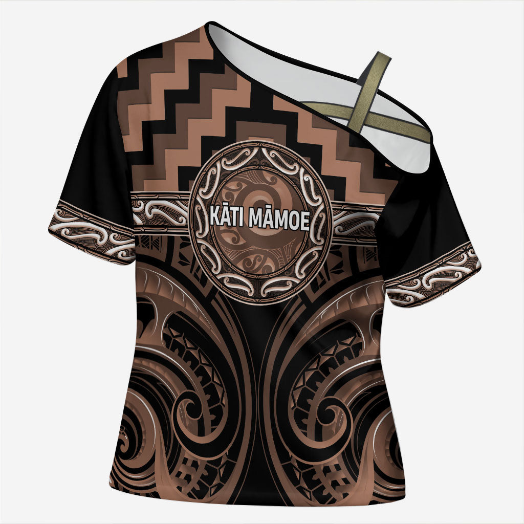 Aotearoa Kati Mamoe Personalised Cross Shoulder Shirt Maori Iwi Poutama Puhoro Tattoo LT14 Female Brown - Polynesian Pride