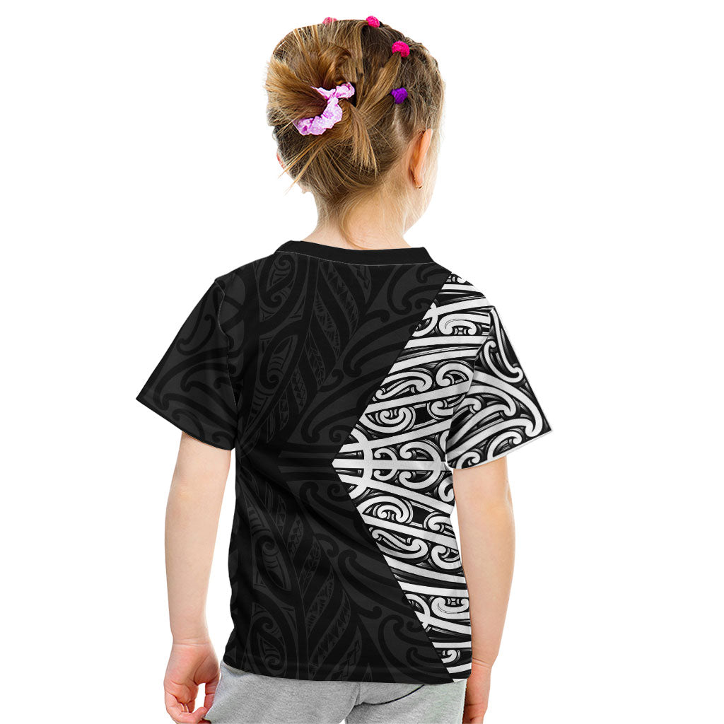 Black New Zealand Puhoro Maori Tattoo Kid T Shirt