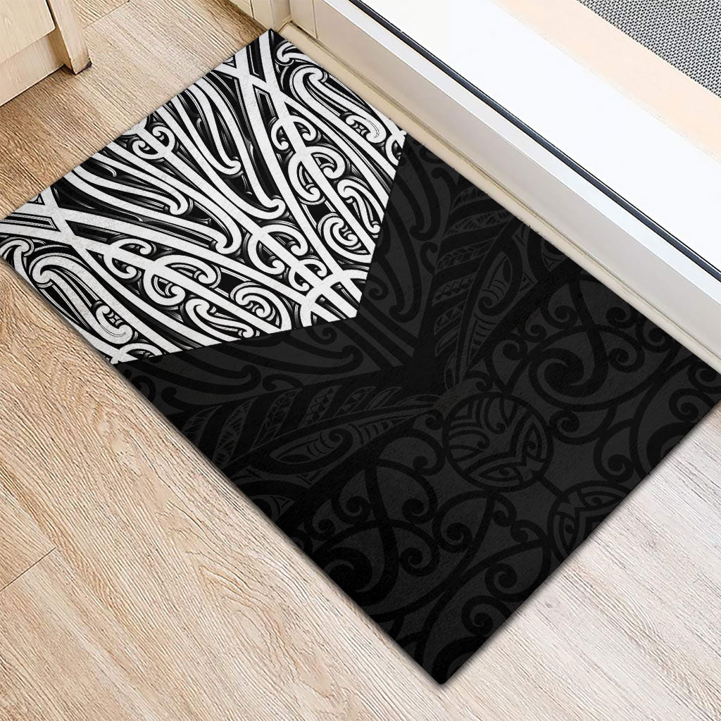 Black New Zealand Puhoro Maori Tattoo Rubber Doormat