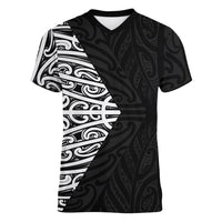 Black New Zealand Puhoro Maori Tattoo Women V-Neck T-Shirt