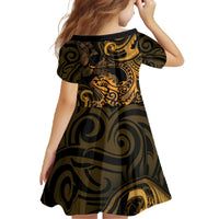 New Zealand Tuatara Family Matching Off The Shoulder Long Sleeve Dress and Hawaiian Shirt Aotearoa Maori Clematis Flowers - Gold LT14 - Polynesian Pride