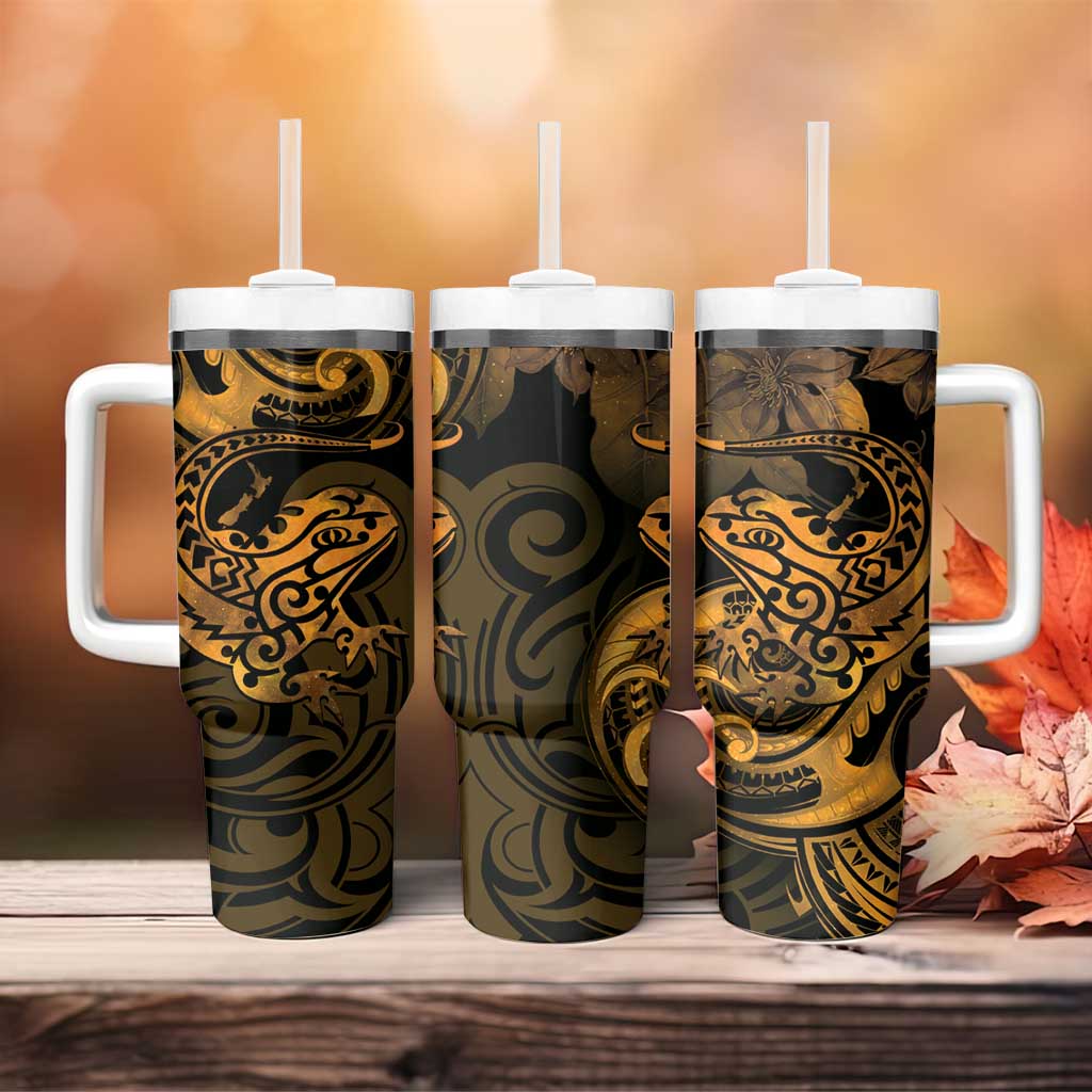New Zealand Tuatara Tumbler With Handle Aotearoa Maori Clematis Flowers - Gold