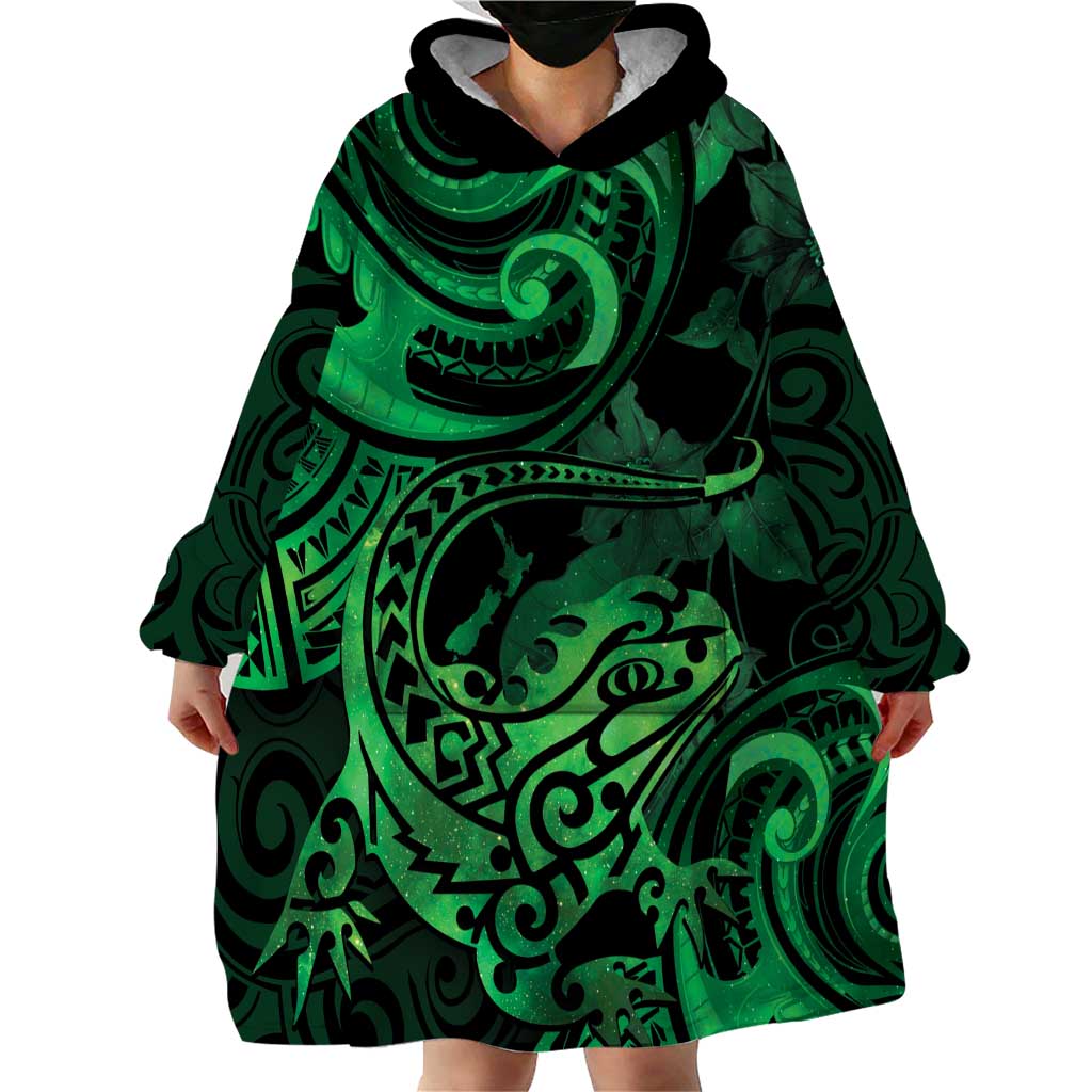 New Zealand Tuatara Wearable Blanket Hoodie Aotearoa Maori Clematis Flowers - Green LT14 - Polynesian Pride