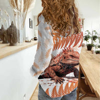 Red New Zealand Tuatara Women Casual Shirt Aotearoa Sphenodon Punctatus Silver Fern LT14 - Polynesian Pride