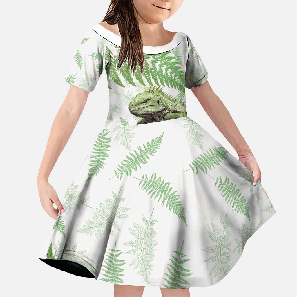 Green New Zealand Tuatara Family Matching Off Shoulder Maxi Dress and Hawaiian Shirt Aotearoa Sphenodon Punctatus Silver Fern LT14 Daughter's Dress Green - Polynesian Pride