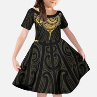Gold Black New Zealand Manta Ray Family Matching Puletasi and Hawaiian Shirt Aotearoa Maori Haehae LT14 Daughter's Dress Black - Polynesian Pride